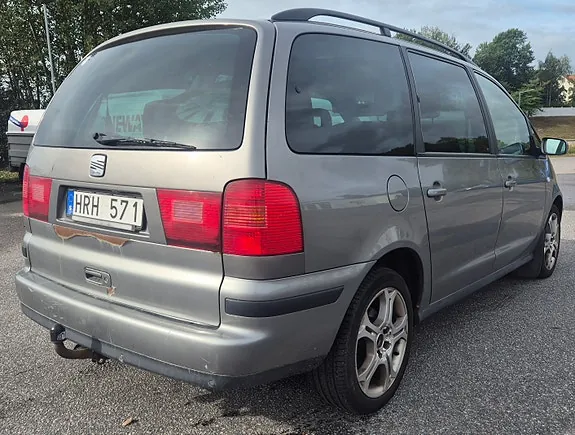 Seat Alhambra 2009 photo 5