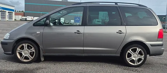 Seat Alhambra 2009 photo 2