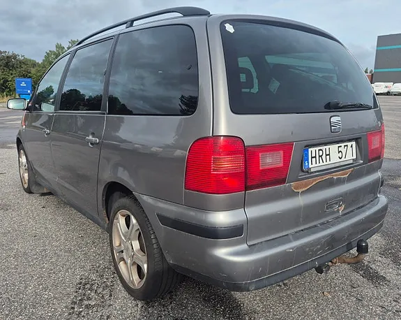 Seat Alhambra 2009 photo 3