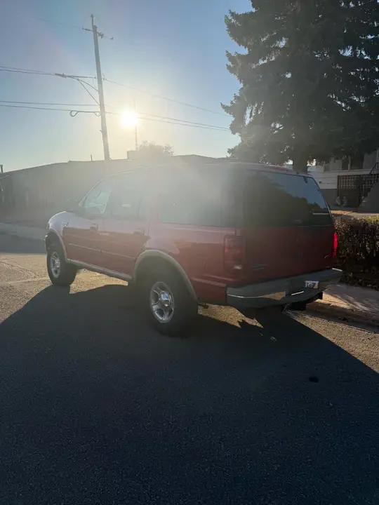 Ford Expedition 2002 photo 3