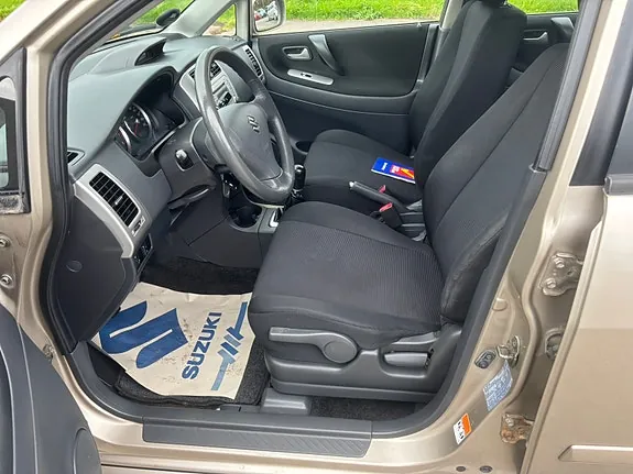 Suzuki Liana 2006 photo 5