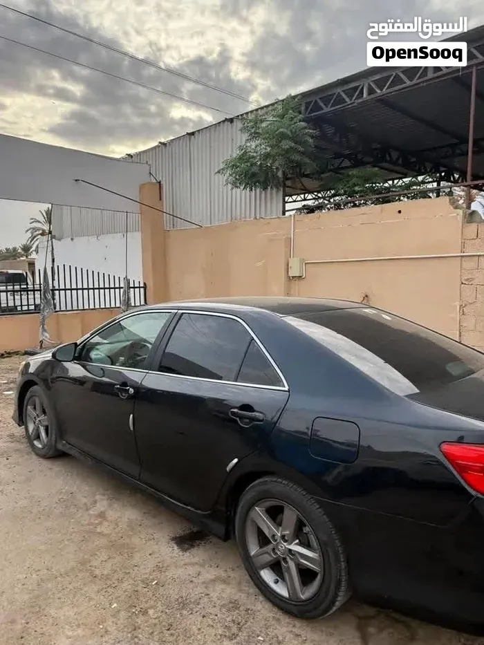 Toyota Camry 2014 photo 2