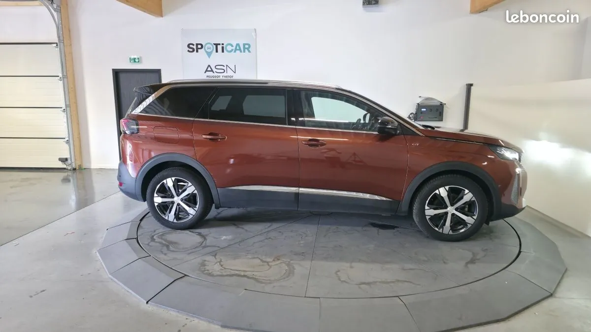 Peugeot 5008 2022 photo 3