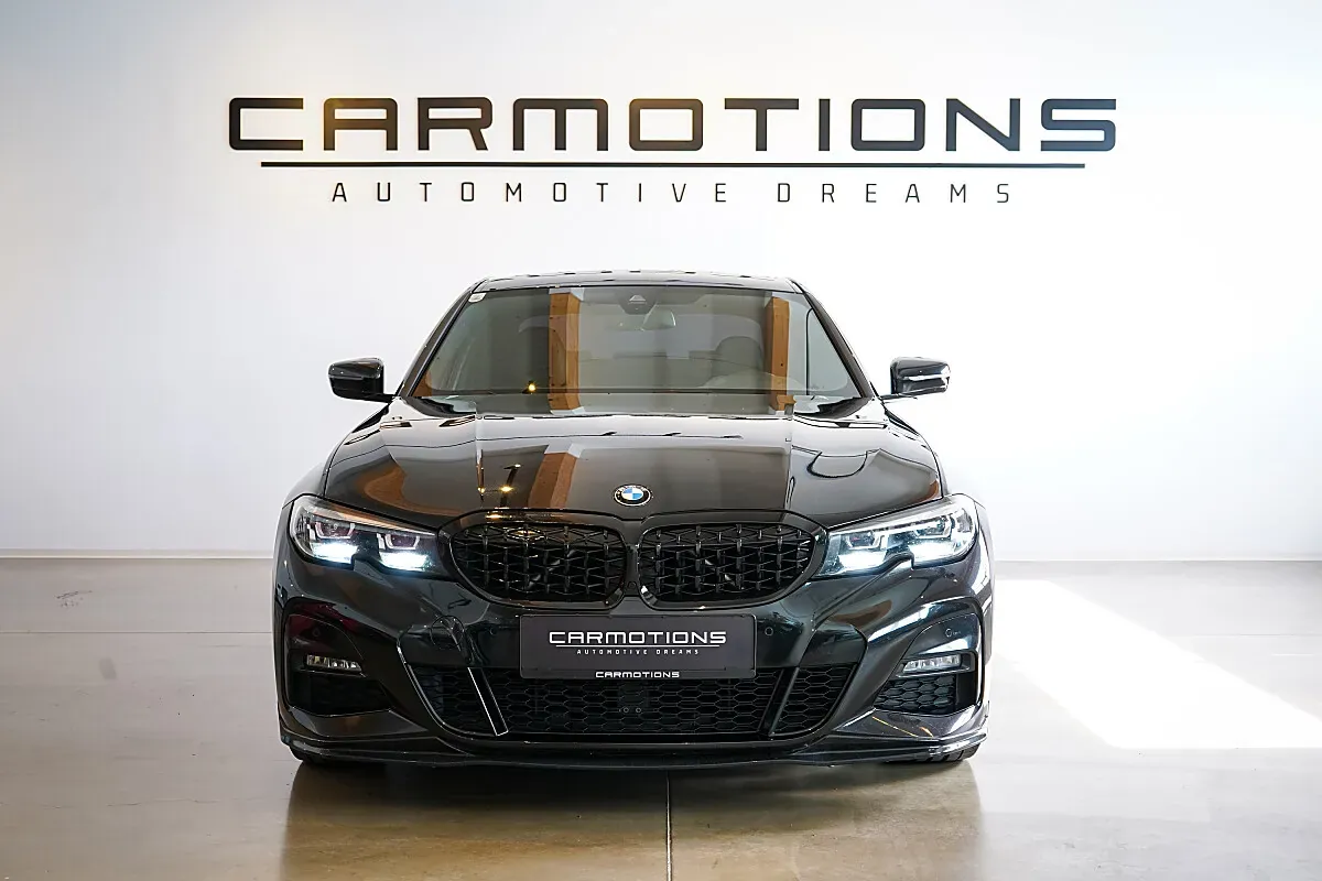 BMW 3 Series 2019 photo 3