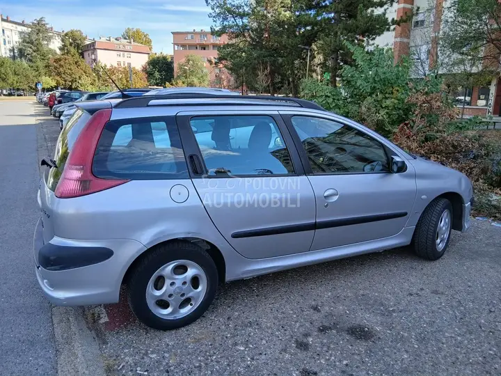 Peugeot 206 2003 photo 4