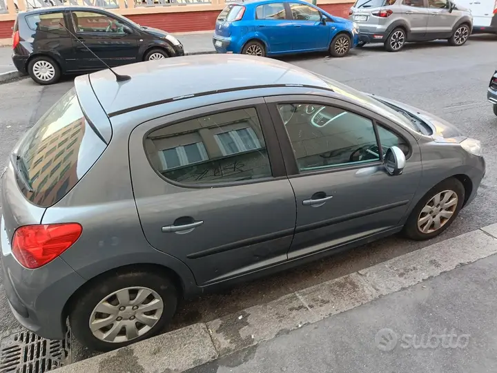 Peugeot 207 2009 photo 4