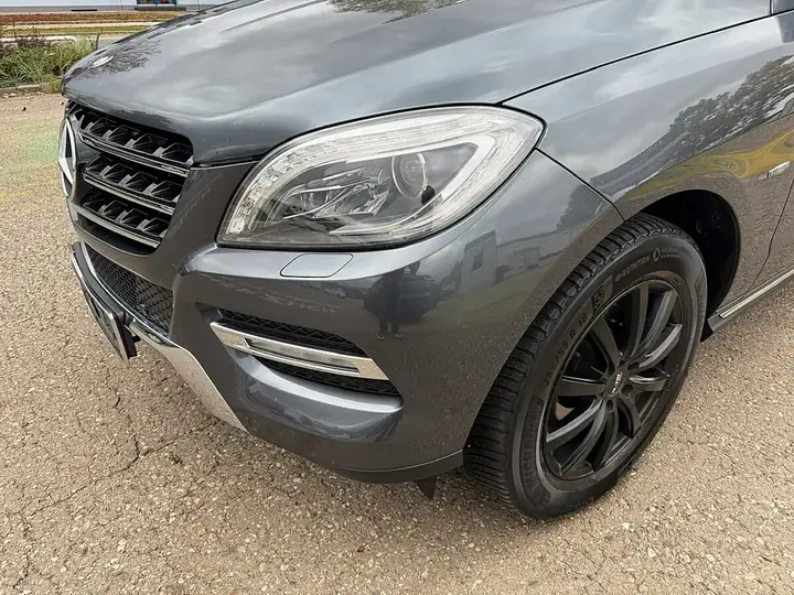 Mercedes-Benz M-Class 2012 photo 2
