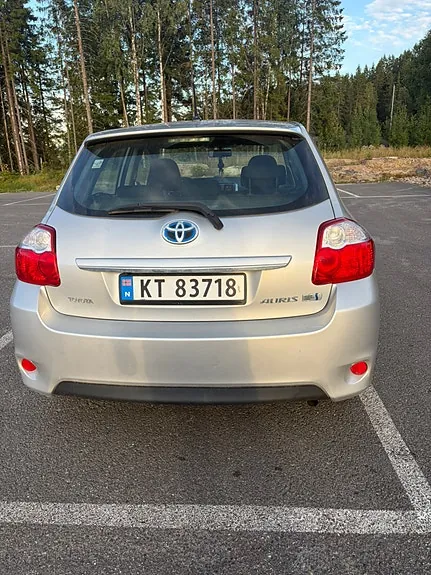 Toyota Auris 2012 photo 3
