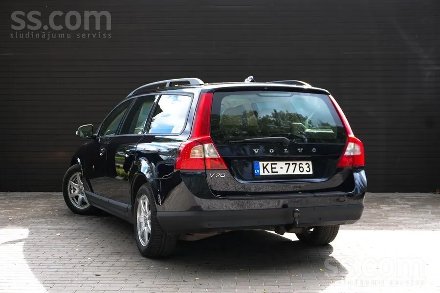 Volvo V70 2010 photo 4