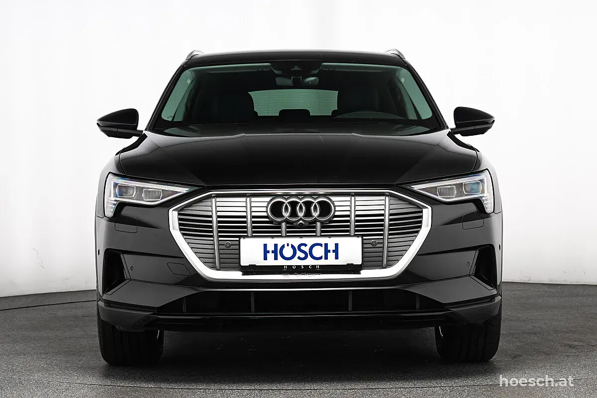 Audi E-Tron 2022 photo 2