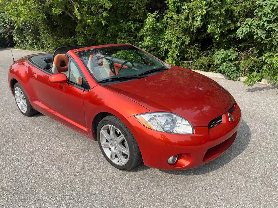 Mitsubishi Eclipse 2007 photo 2