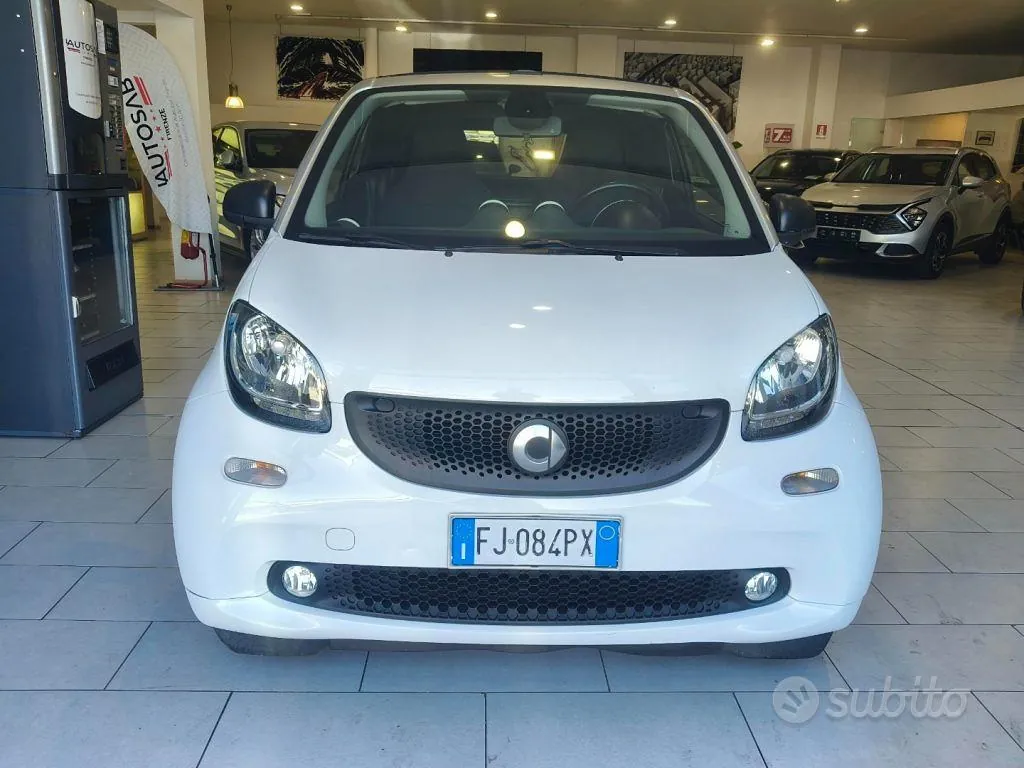 Smart Fortwo 2017 photo 2