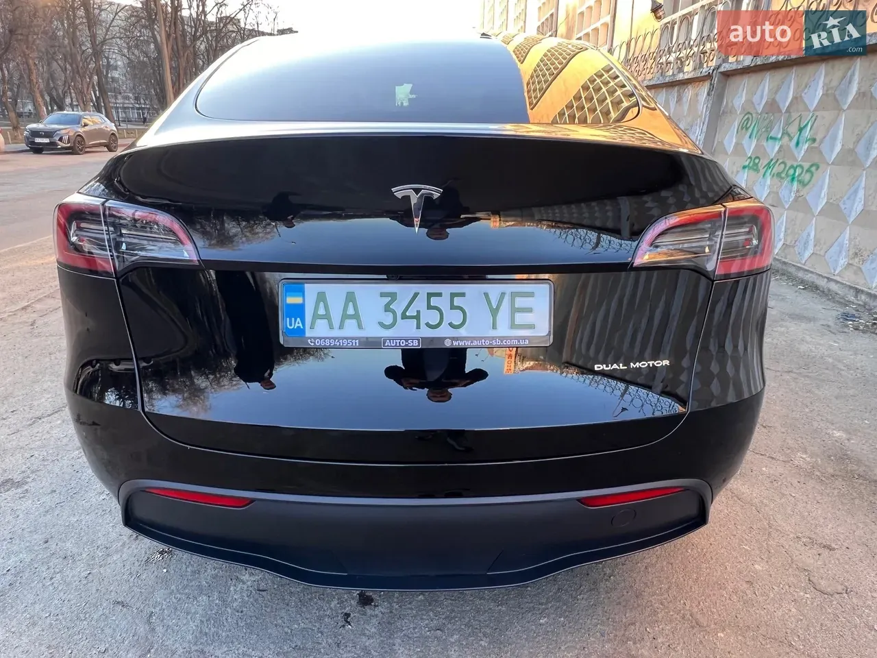 Tesla Model Y 2023 photo 4