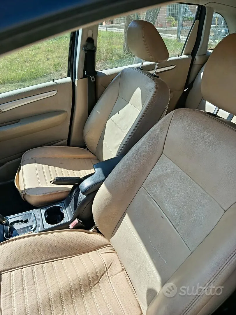 Mercedes-Benz B 2010 photo 5