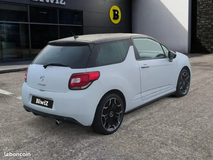 DS Automobiles Ds3 2011 photo 5
