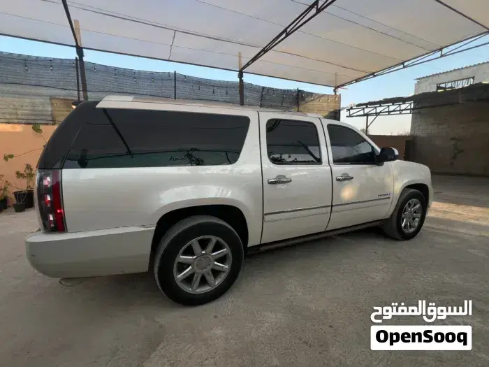 GMC Denali 2012 photo 5