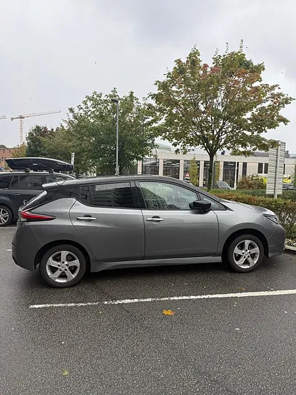 Nissan Leaf 2021 photo 4