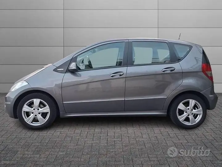 Mercedes-Benz A 2012 photo 4
