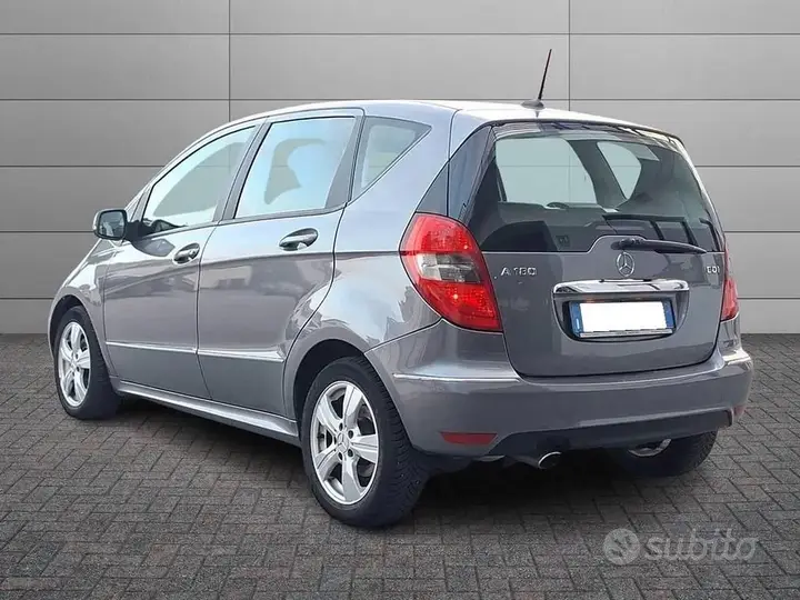 Mercedes-Benz A 2012 photo 2