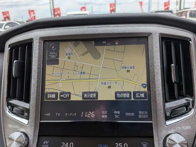 Toyota Crown Hybrid 2017 photo 5