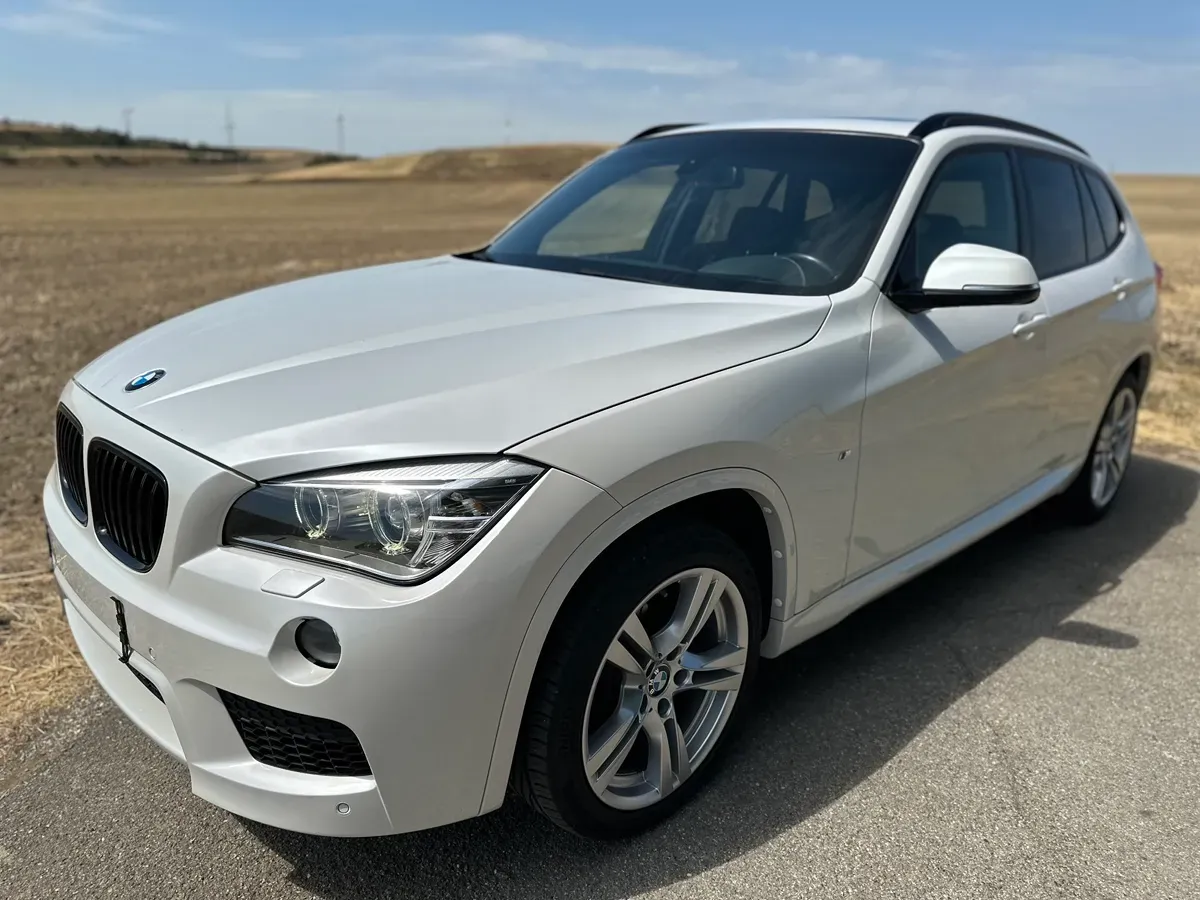 BMW X1 2015 photo 2