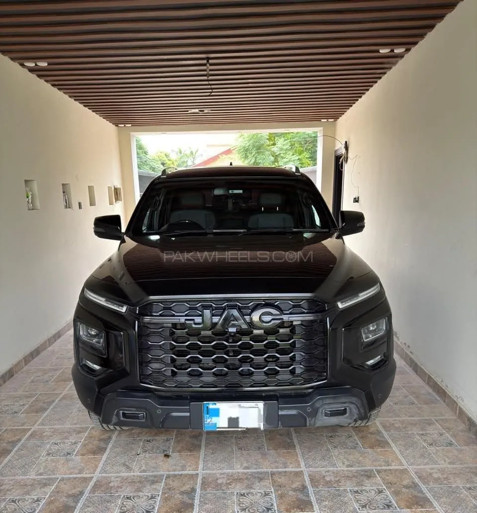 JAC T9