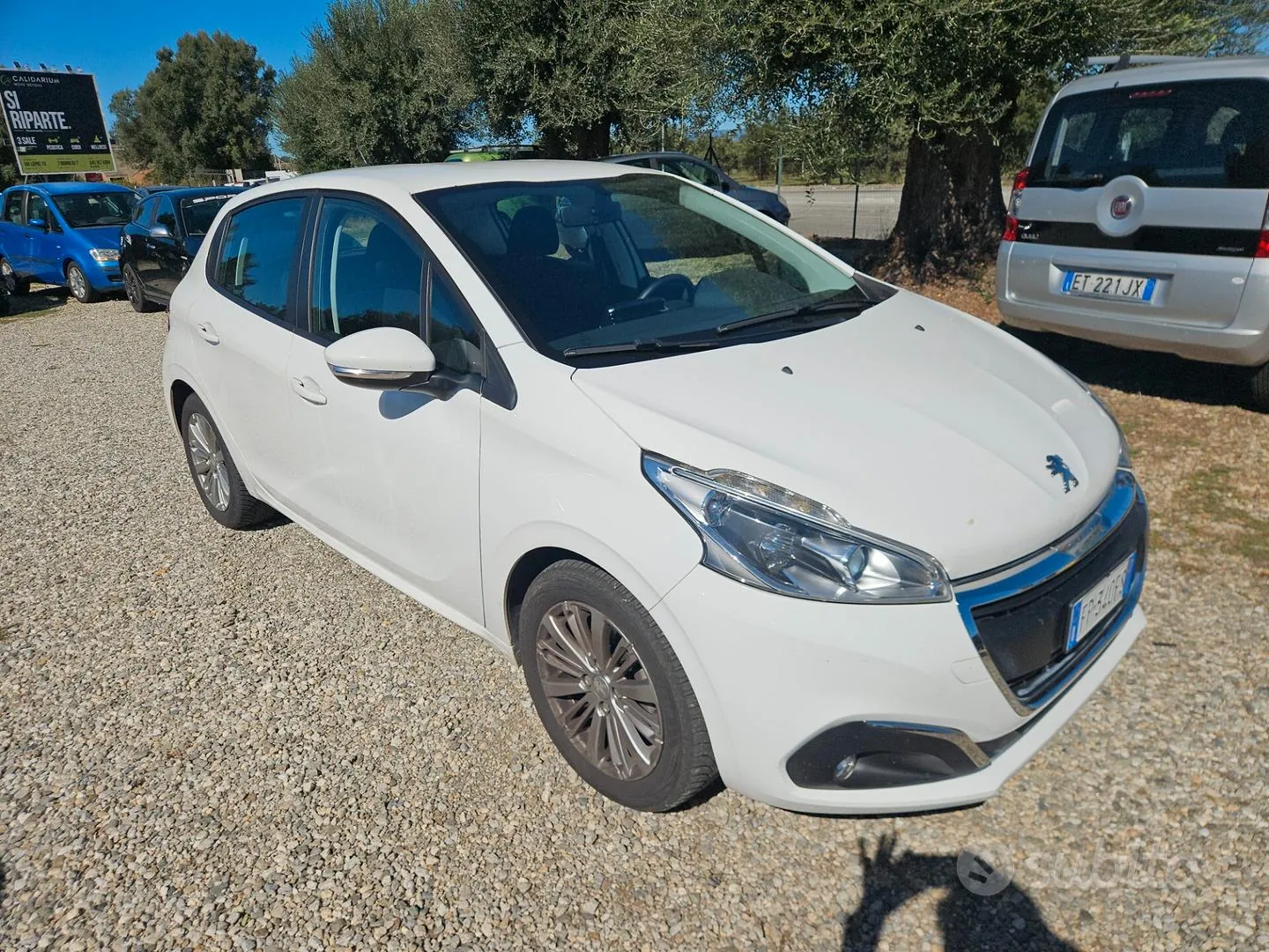 Peugeot 208 2018 photo 3