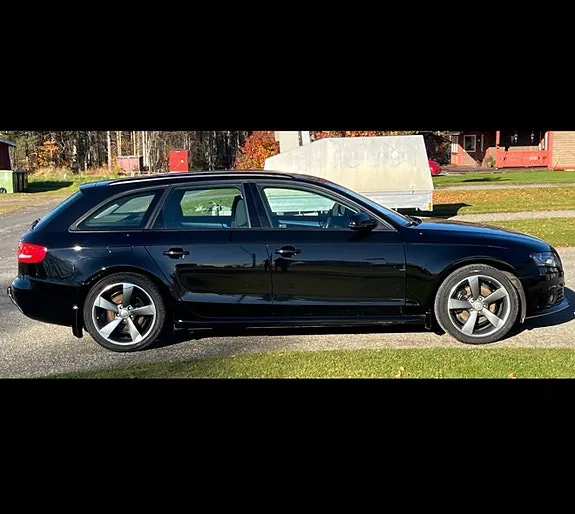 Audi A4 2012 photo 3