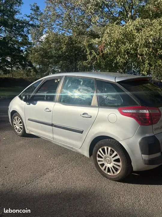 Citroen C4 Picasso 2007 photo 3
