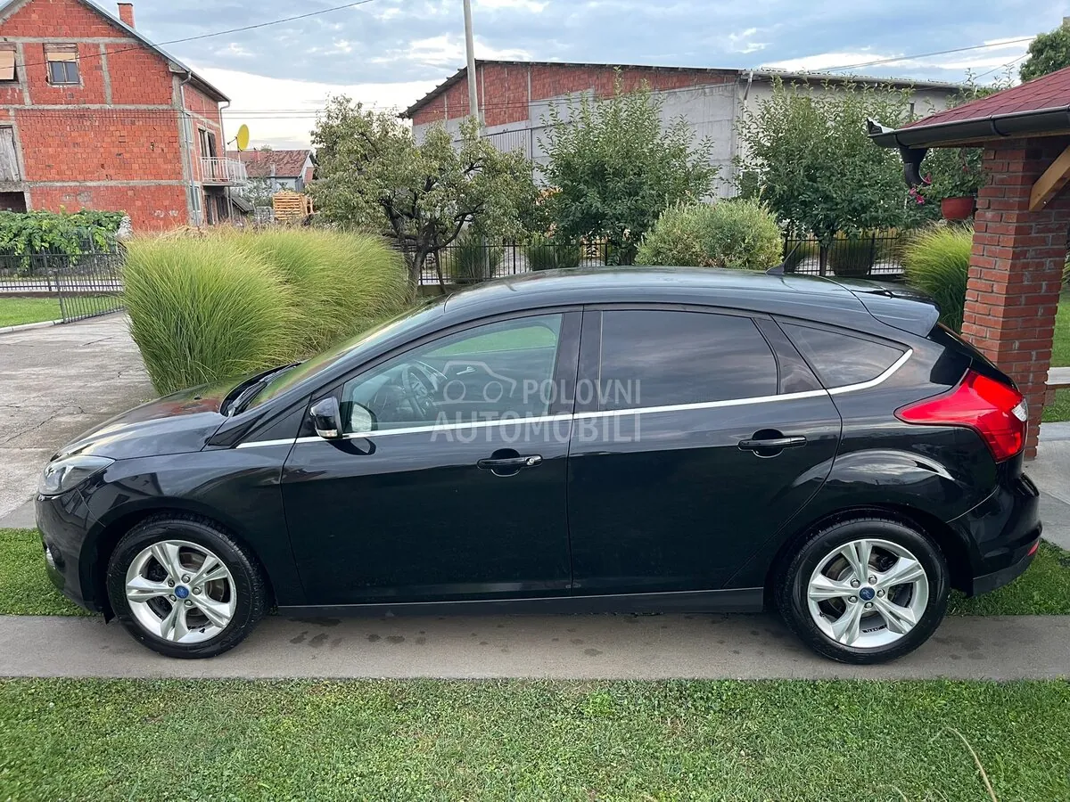 Ford Focus 2011 photo 4