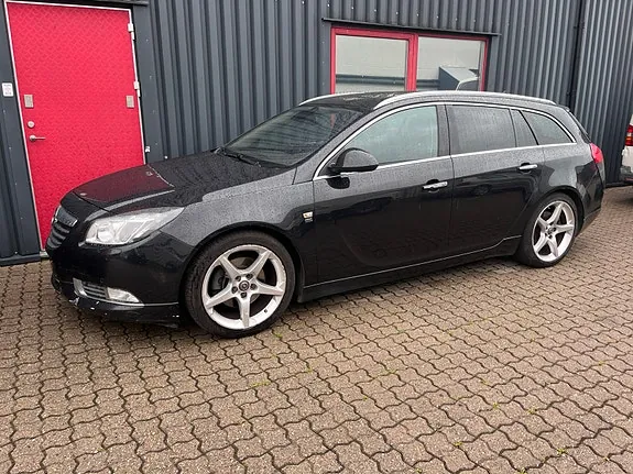 Opel Insignia 2011 photo 2