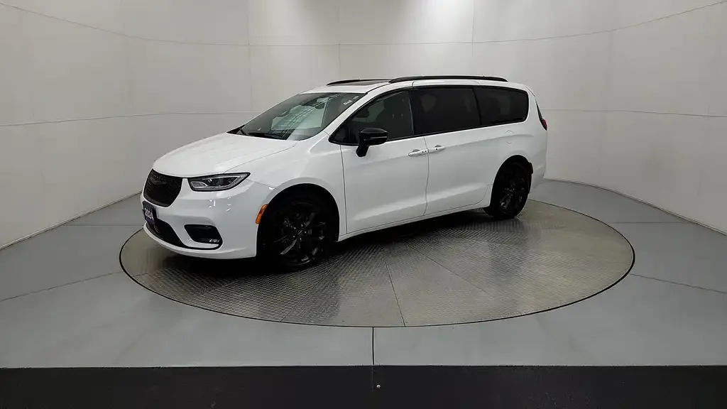 Chrysler Pacifica 2024 photo 4
