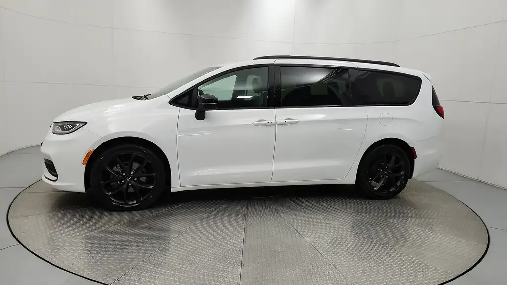 Chrysler Pacifica