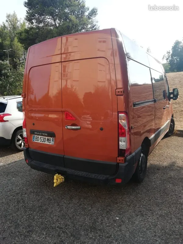 Renault Master 2010 photo 2