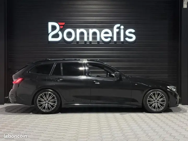 BMW 3 Series 2019 photo 3