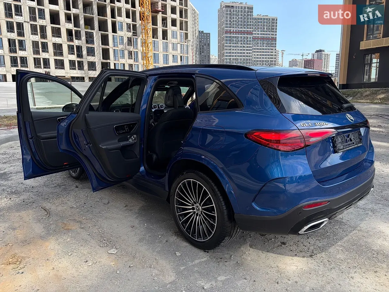 Mercedes-Benz Glc-Class 2025 photo 4