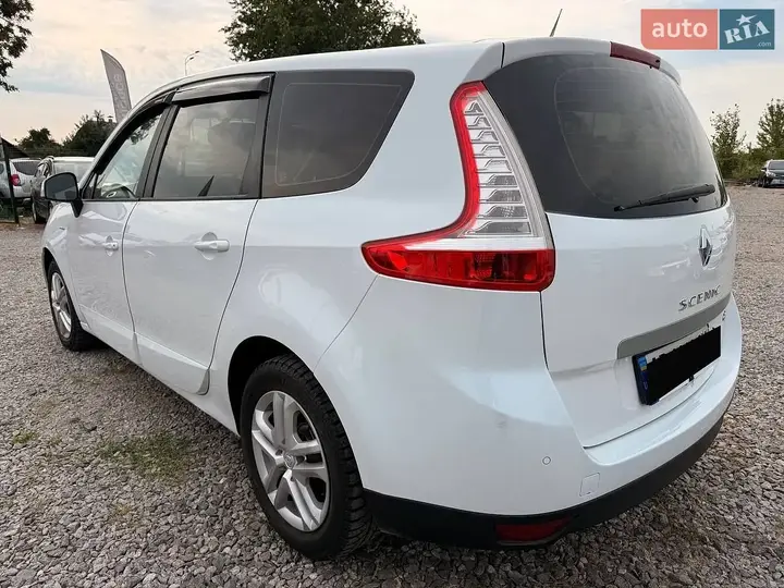 Renault Grand Scenic 2014 photo 3
