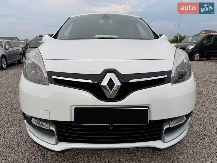 Renault Grand Scenic 2014 photo 4