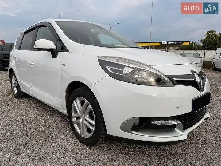 Renault Grand Scenic 2014 photo 2