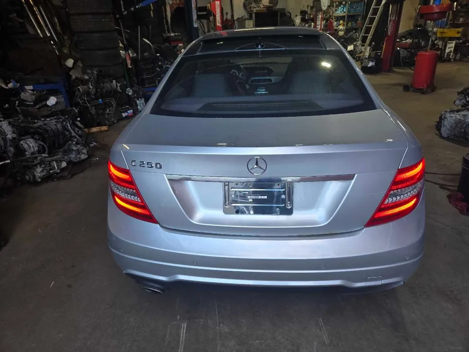 Mercedes-Benz C-Class 2012 photo 3