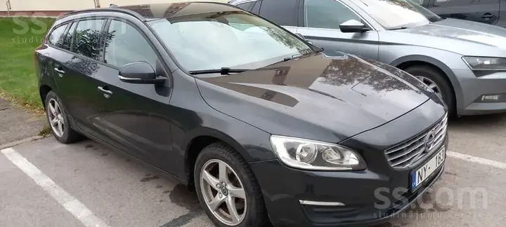 Volvo V60 2015 photo 2