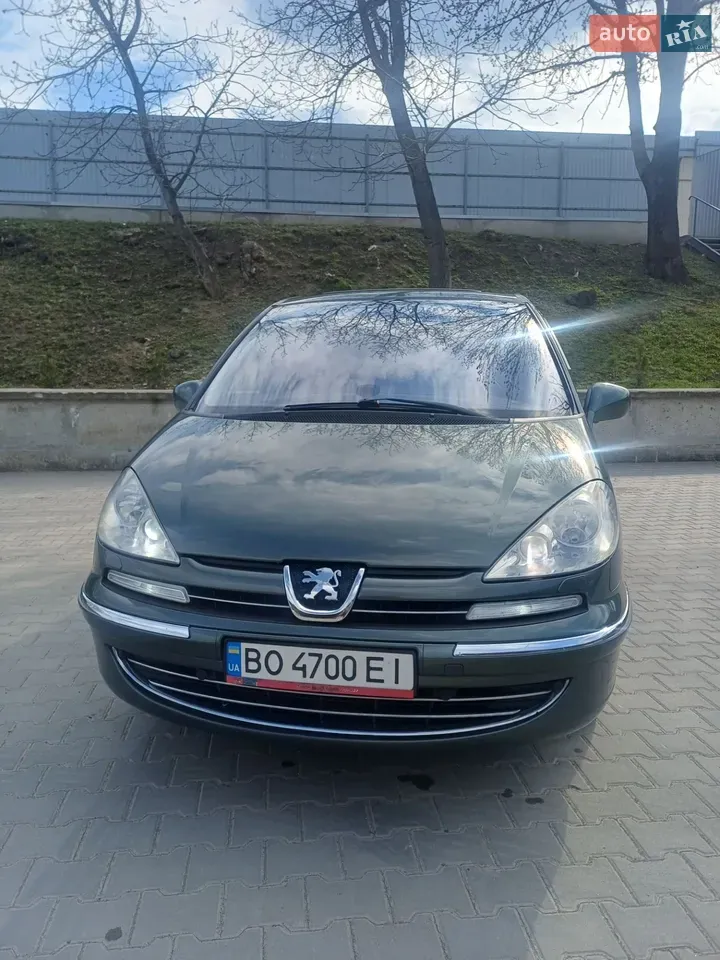 Peugeot 807