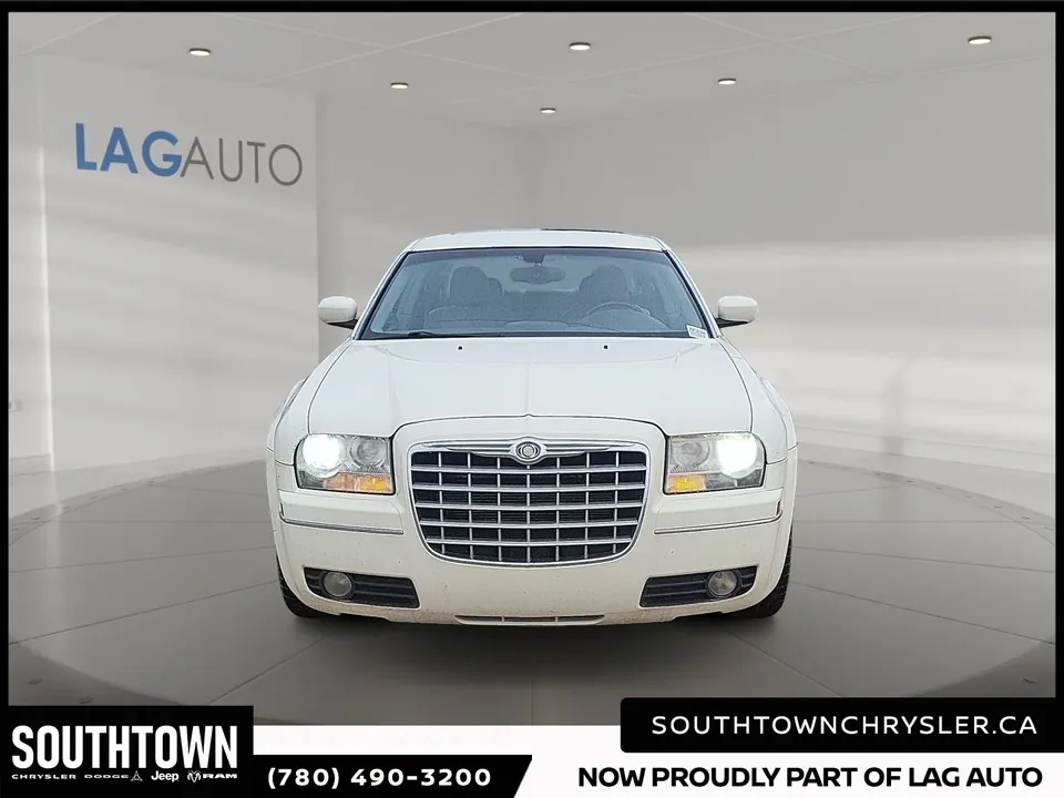 Chrysler 300 2005 photo 2