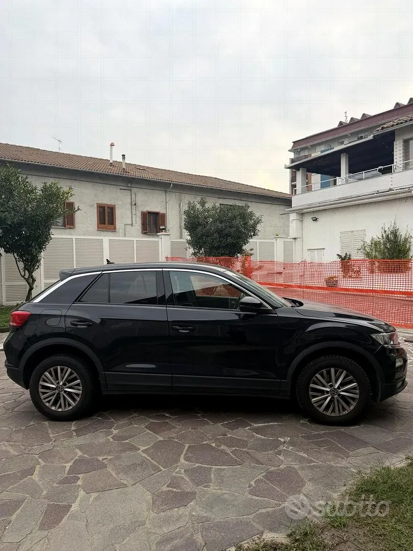 Volkswagen T-Roc 2021 photo 4