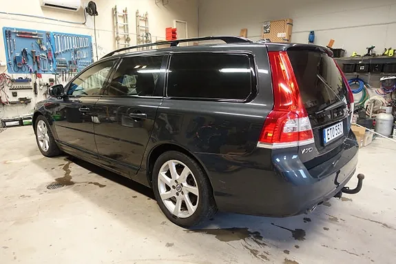 Volvo V70 2015 photo 2