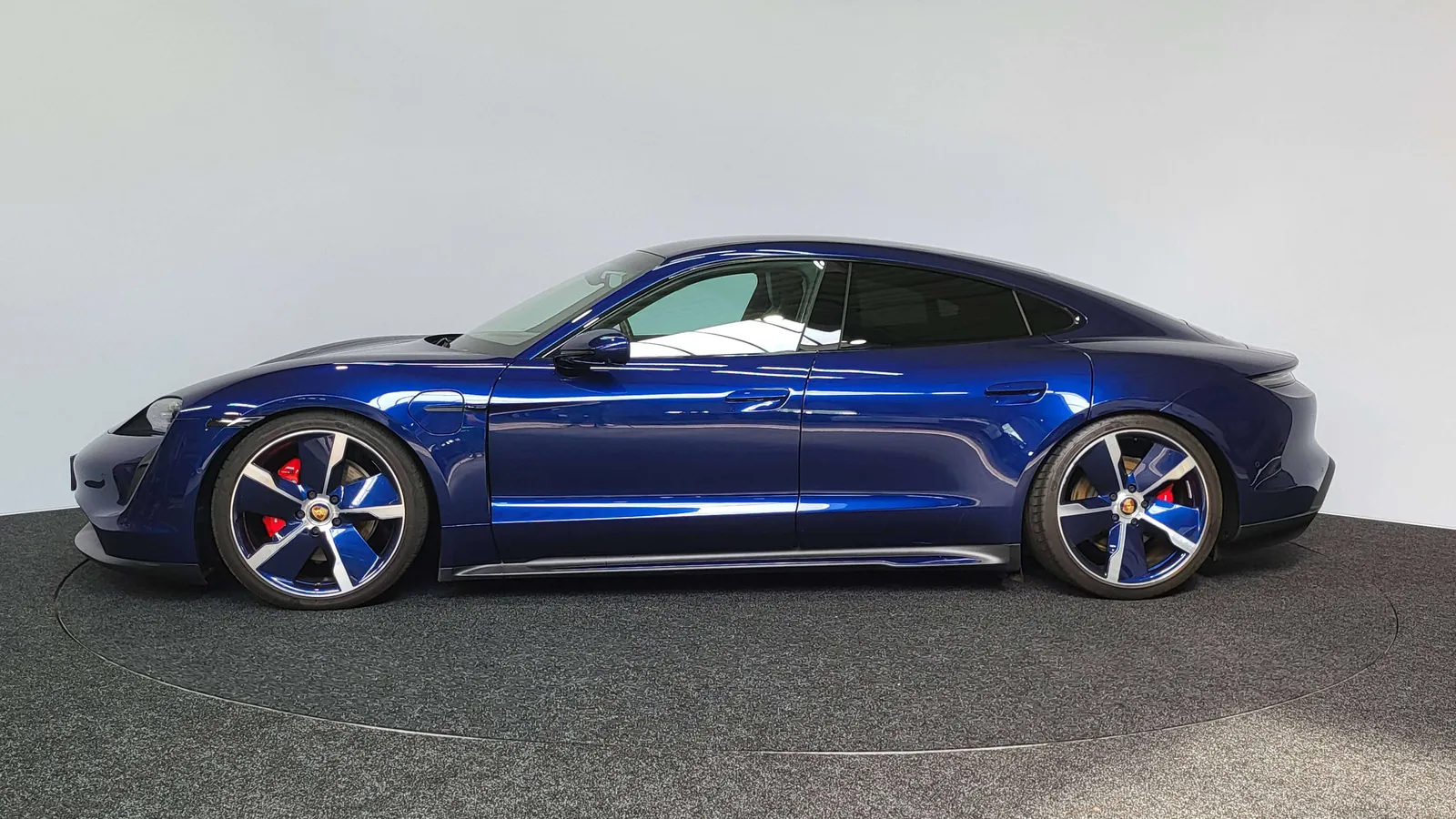Porsche Taycan 2020 photo 3