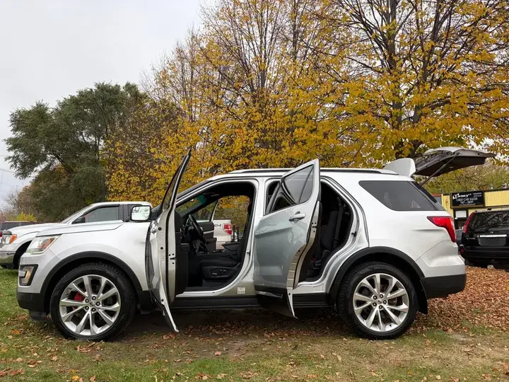 Ford Explorer 2016 photo 4
