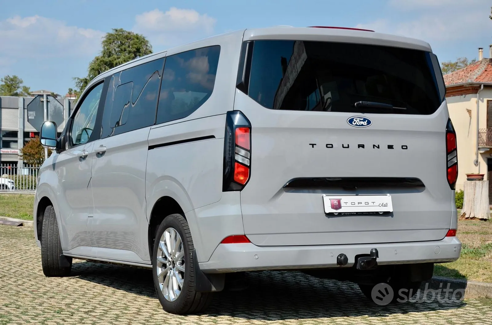 Ford Tourneo Custom 2024 photo 4
