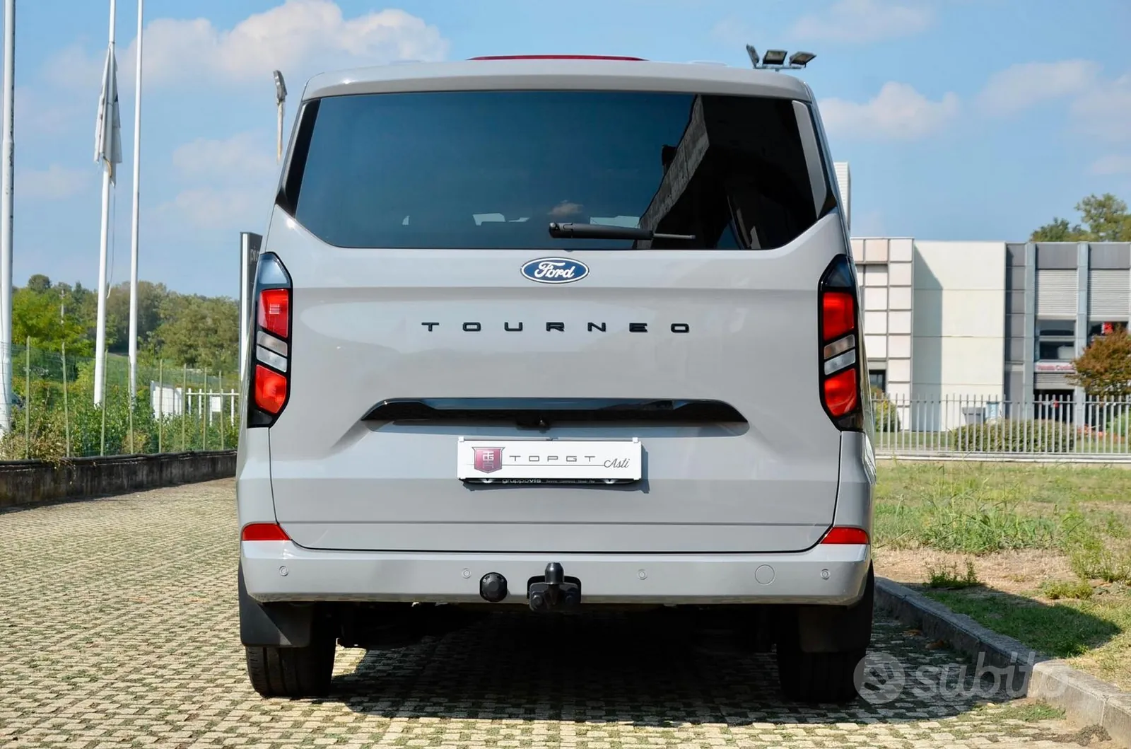 Ford Tourneo Custom 2024 photo 5