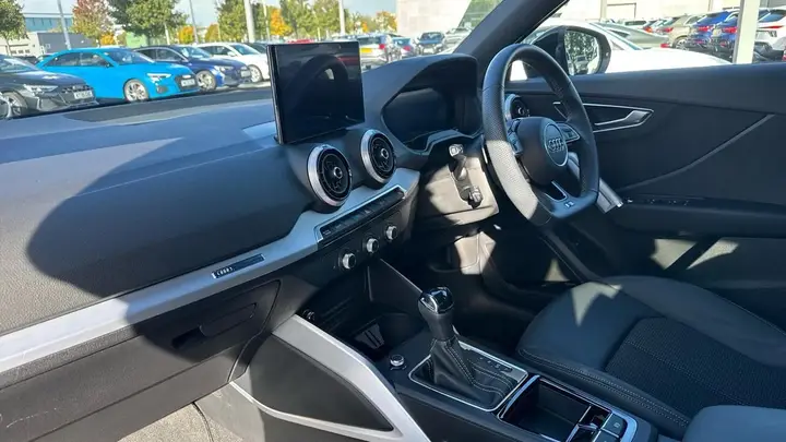Audi Q2 2026 photo 2